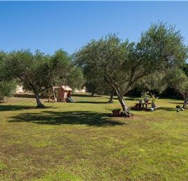 4 bedroom villa with pool, Chalikounas, sleeps 8